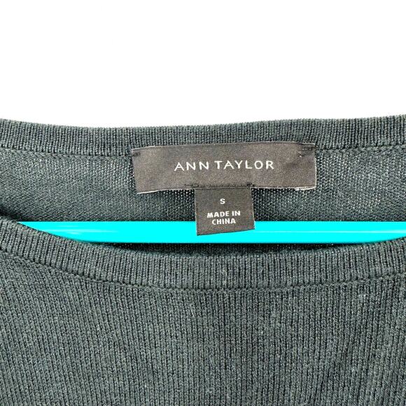 Ann Taylor Size Small Sweater Green Lightweight Knit Cropped Elastic Stretch Hem - Picture 4 of 5